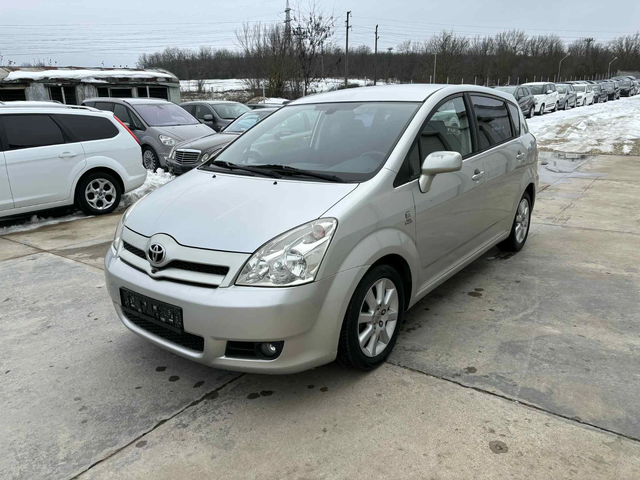 Toyota Corolla verso 2.0D4D 116k.c* 7 места* UNIKAT* - автомобили, коли, обяви за нови и употребявани 1