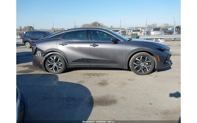 Toyota Crown 2.5L I-4 DI, DOHC, VVT, 184HP All Wheel Drive - автомобили, коли, обяви за нови и употребявани 12