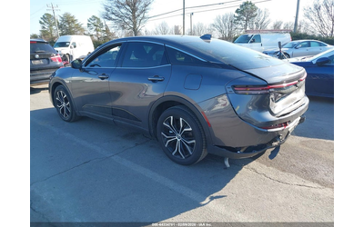 toyota-crown-2-5l-i-4-di-dohc-vvt-184hp-all-wheel-drive - 2