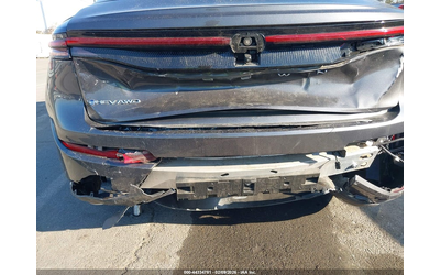 toyota-crown-2-5l-i-4-di-dohc-vvt-184hp-all-wheel-drive - 5