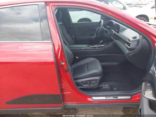 Toyota Crown LIMITED - автомобили, коли, обяви за нови и употребявани 8