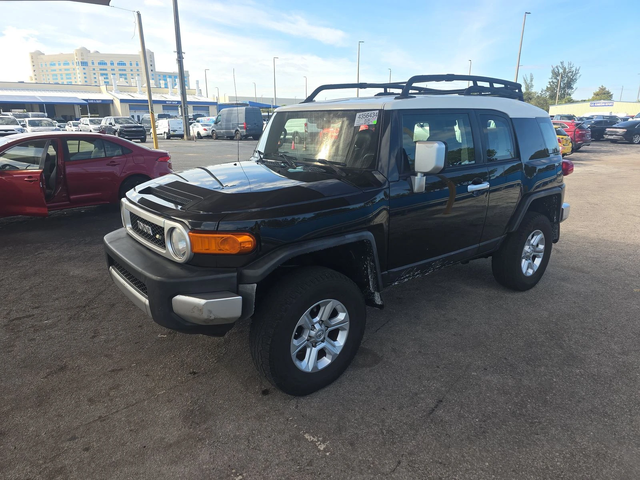 Toyota Fj cruiser 4.0 / AWD - автомобили, коли, обяви за нови и употребявани 2