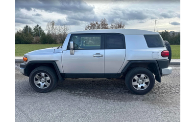 toyota-fj-cruiser - 1