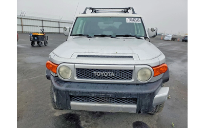 toyota-fj-cruiser - 1
