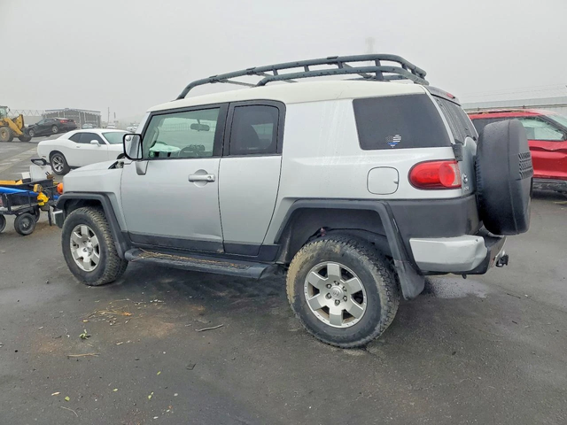 Toyota Fj cruiser 4.0* БЛОКАЖ - автомобили, коли, обяви за нови и употребявани 3