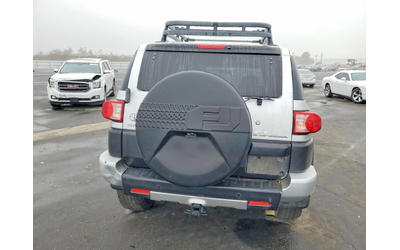 toyota-fj-cruiser - 4