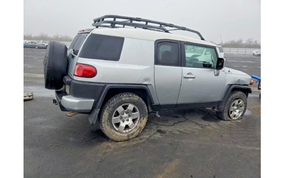 toyota-fj-cruiser - 5