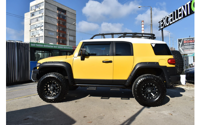 toyota-fj-cruiser - 1