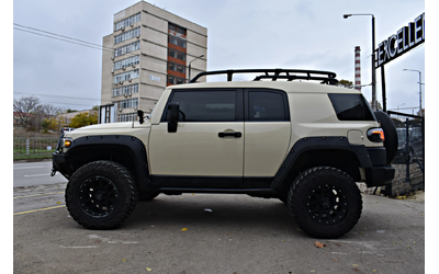 toyota-fj-cruiser - 1