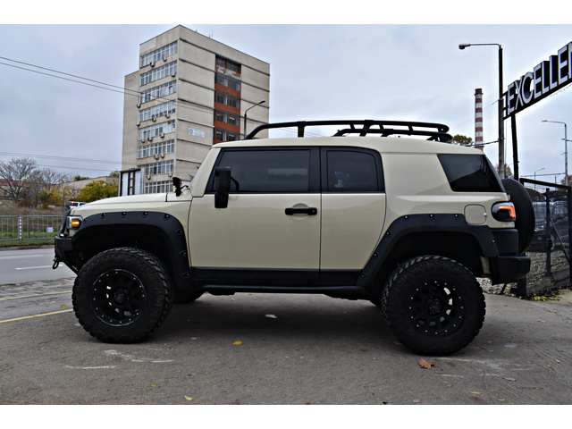 Toyota Fj cruiser 4.0i* V6* AUTOMAT* A-TRACK* 3''SUSPENSION* - автомобили, коли, обяви за нови и употребявани 1