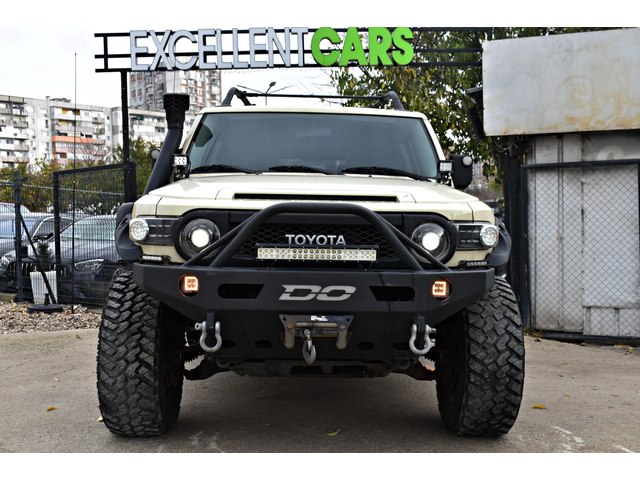 Toyota Fj cruiser 4.0i* V6* AUTOMAT* A-TRACK* 3''SUSPENSION* - автомобили, коли, обяви за нови и употребявани 4
