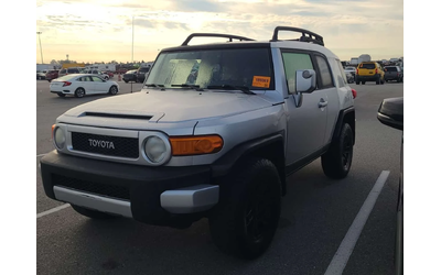 toyota-fj-cruiser - 0