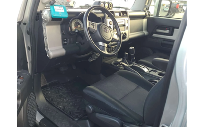 toyota-fj-cruiser - 4