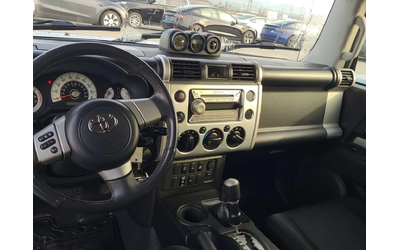 Toyota Fj cruiser * 4WD 4dr * 2 КЛЮЧА* - автомобили, коли, обяви за нови и употребявани 8