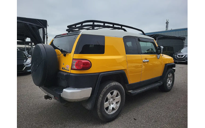 toyota-fj-cruiser-4x4-auto-rear-locking-diff-upgraded-audio-4x4 - 3
