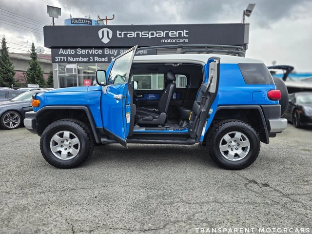 Toyota FJ Cruiser off road/ Parking Sensors/4WD/V6 - автомобили, коли, обяви за нови и употребявани 5