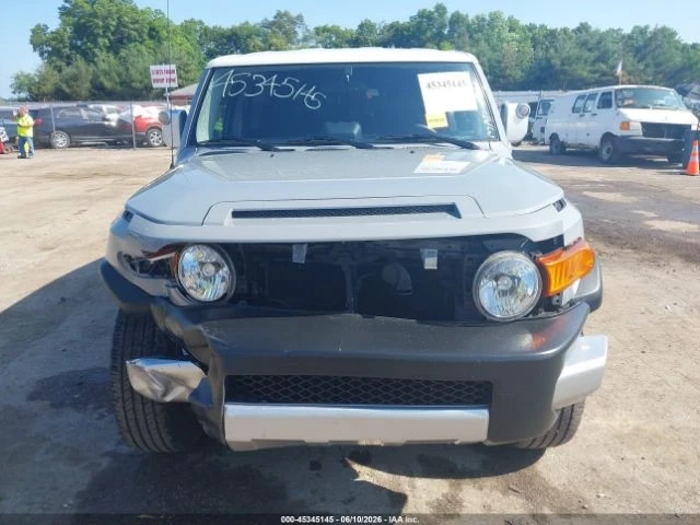 Toyota Fj cruiser - автомобили, коли, обяви за нови и употребявани 1