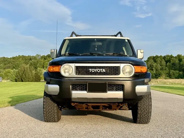 Toyota Fj cruiser - автомобили, коли, обяви за нови и употребявани 1