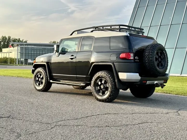 Toyota Fj cruiser - автомобили, коли, обяви за нови и употребявани 5
