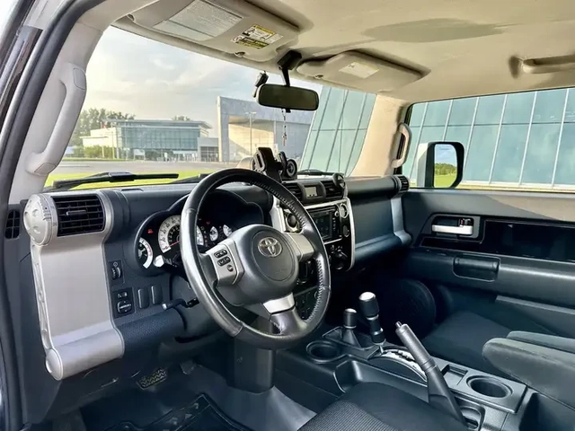 Toyota Fj cruiser - автомобили, коли, обяви за нови и употребявани 6