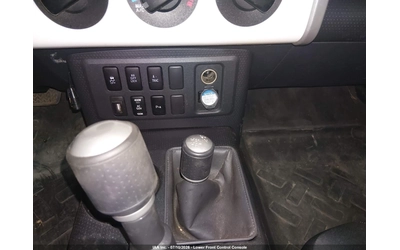 Toyota Fj cruiser 2014 FJ Cruiser 4x4 - автомобили, коли, обяви за нови и употребявани 15