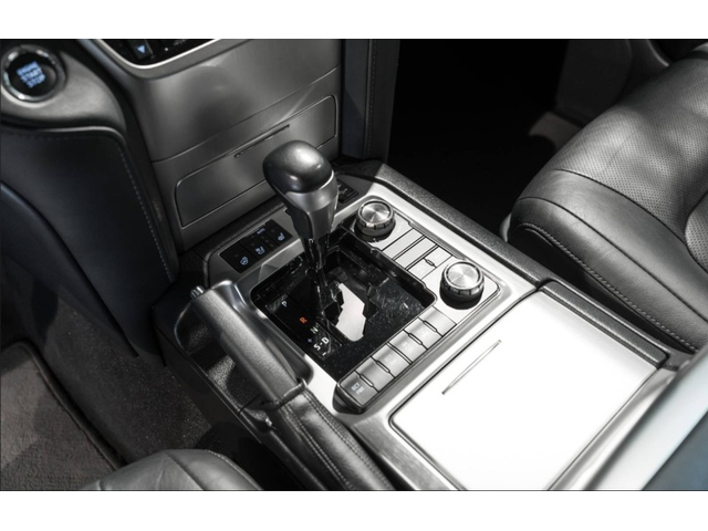 TOYOTA Frontlander Land Crouiser VX 4.5d V8 - автомобили, коли, обяви за нови и употребявани 8