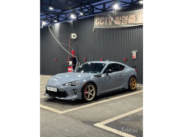 Toyota 86 * РЪЧКА* Ориги TRD ПАКЕТ* 4-БУТАЛНИ СПИРАЧКИ* Кова - автомобили, коли, обяви за нови и употребявани 1