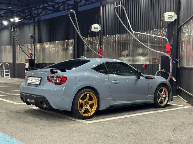 Toyota 86 * РЪЧКА* Ориги TRD ПАКЕТ* 4-БУТАЛНИ СПИРАЧКИ* Кова - автомобили, коли, обяви за нови и употребявани 6