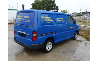 toyota-hiace - 5