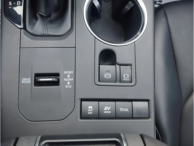 Toyota Highlander 2.5HYBRID 4x4 Камера 7мес. - автомобили, коли, обяви за нови и употребявани 14