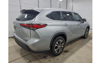 toyota-highlander - 2