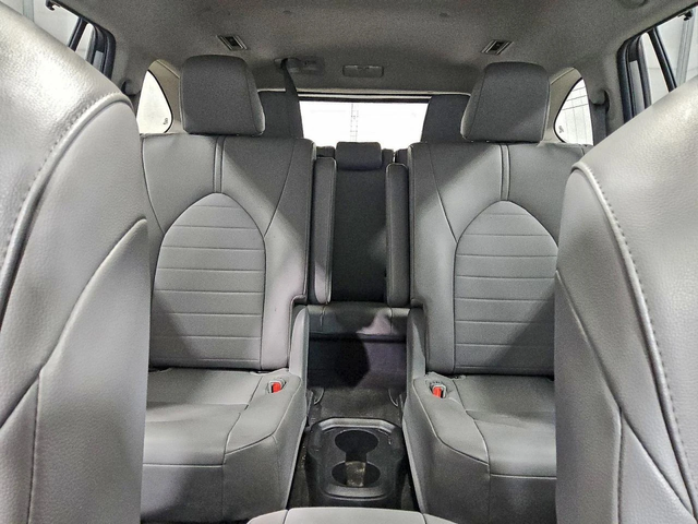 Toyota Highlander L* DISTRONIC* 8 МЕСТНА* KEYLESS* LED* - автомобили, коли, обяви за нови и употребявани 9