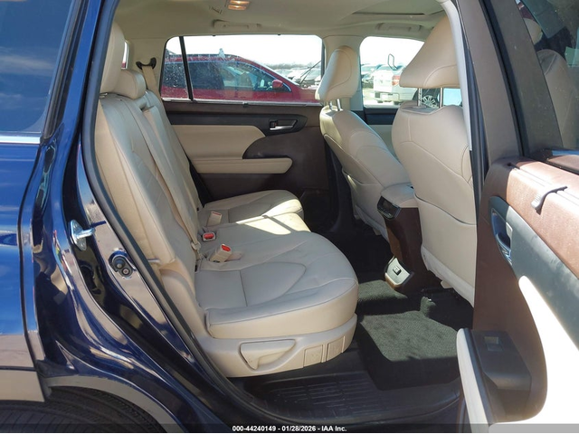 Toyota Highlander 3.5L V-6 DI, DOHC, VVT, 295HP All Wheel Drive - автомобили, коли, обяви за нови и употребявани 7