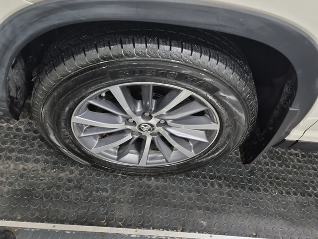 Toyota Highlander XLE* Шибидах* Подгрев* Задна камера* - автомобили, коли, обяви за нови и употребявани 6