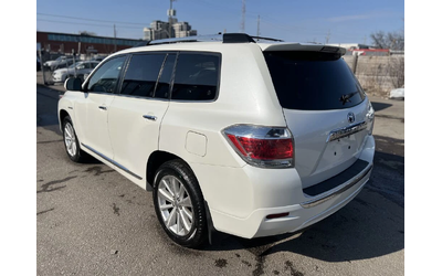 toyota-highlander - 1