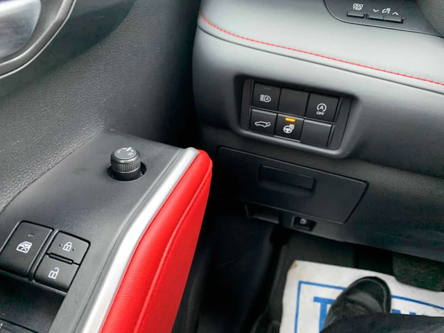 Toyota Highlander | AWD | ПОДГРЕВ | ШИБЕДАХ | ЧЕРВЕН САЛОН | CARFAX - автомобили, коли, обяви за нови и употребявани 9
