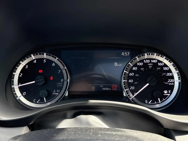 Toyota Highlander XSE AWD * 7 МЕСТЕН * ПАНОРАМА * КЕЙЛЕС * CRAFAX - автомобили, коли, обяви за нови и употребявани 9