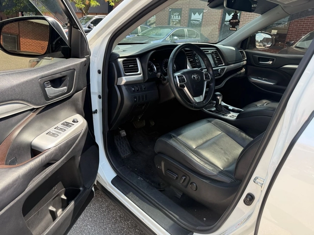 Toyota Highlander AWD* XLE* ПОДГРЕВ* КАМЕРА* KEYLESS - автомобили, коли, обяви за нови и употребявани 6