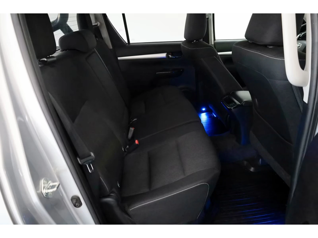 Toyota Hilux Executive - автомобили, коли, обяви за нови и употребявани 6