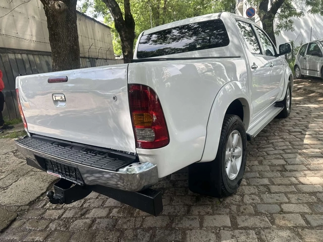 Toyota Hilux - автомобили, коли, обяви за нови и употребявани 5