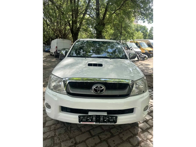 Toyota Hilux - автомобили, коли, обяви за нови и употребявани 7