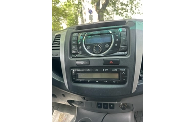 Toyota Hilux - автомобили, коли, обяви за нови и употребявани 8