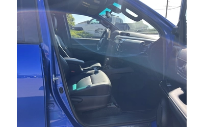 Toyota Hilux 2.8D 6АТ INVINCIBLE - автомобили, коли, обяви за нови и употребявани 10