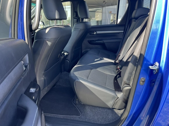 Toyota Hilux 2.8D 6АТ INVINCIBLE - автомобили, коли, обяви за нови и употребявани 11