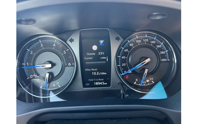 Toyota Hilux 2.8D 6АТ INVINCIBLE - автомобили, коли, обяви за нови и употребявани 13