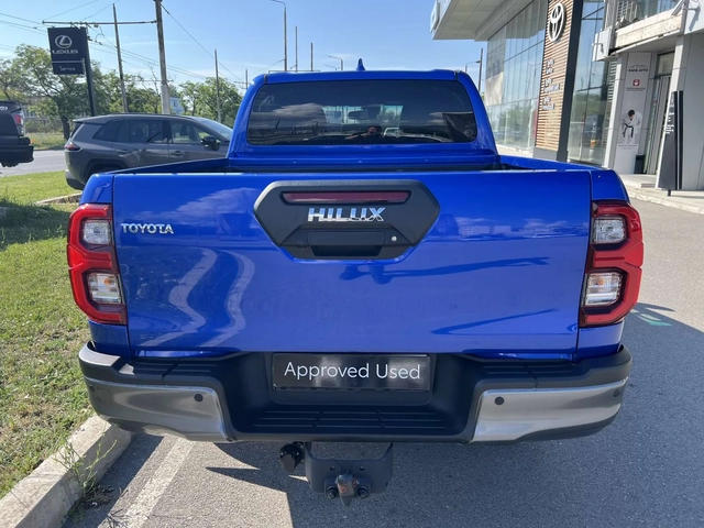 Toyota Hilux 2.8D 6АТ INVINCIBLE - автомобили, коли, обяви за нови и употребявани 4