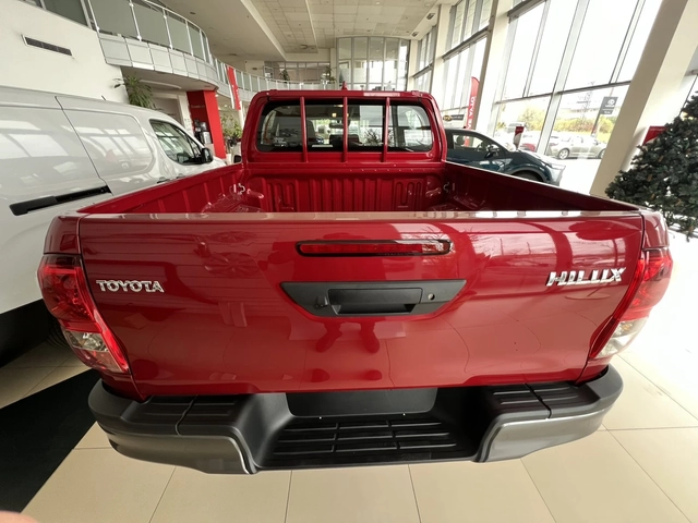 Toyota Hilux 2.8D 6MT Comfort - автомобили, коли, обяви за нови и употребявани 5