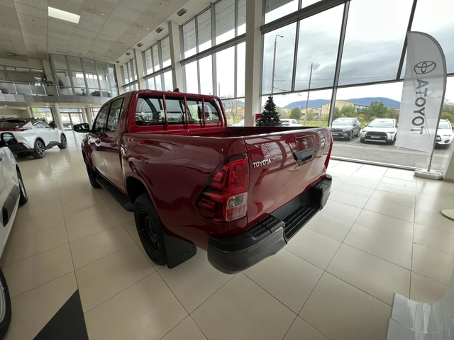 Toyota Hilux 2.8D 6MT Comfort - автомобили, коли, обяви за нови и употребявани 6