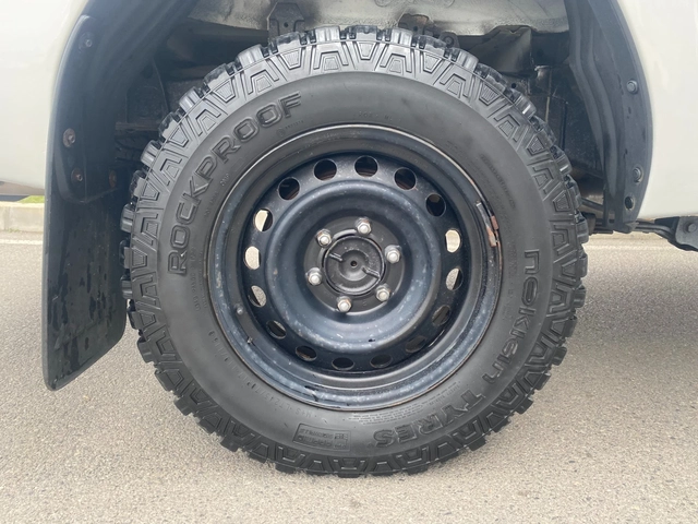 Toyota Hilux 2.4 D, MT - автомобили, коли, обяви за нови и употребявани 16