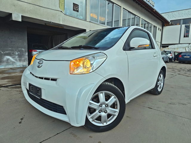 Toyota IQ 1.0VVTI АВТОМАТИК КЛИМАТИК SOL - автомобили, коли, обяви за нови и употребявани 1